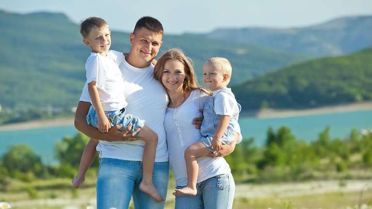 A family in Kentucky with great smiles
